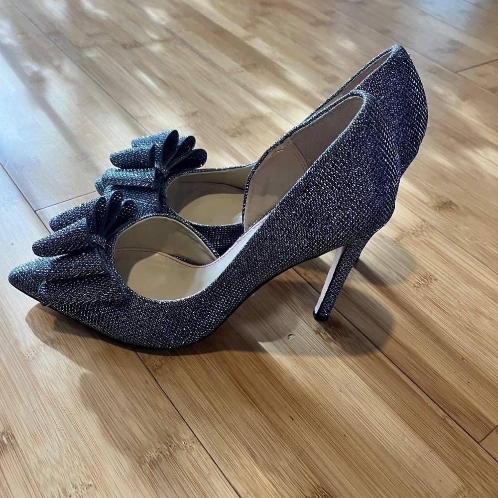 Betsey Johnson Prince Dorsay Bow Toe Pumps - Pewter - Picture 8 of 10